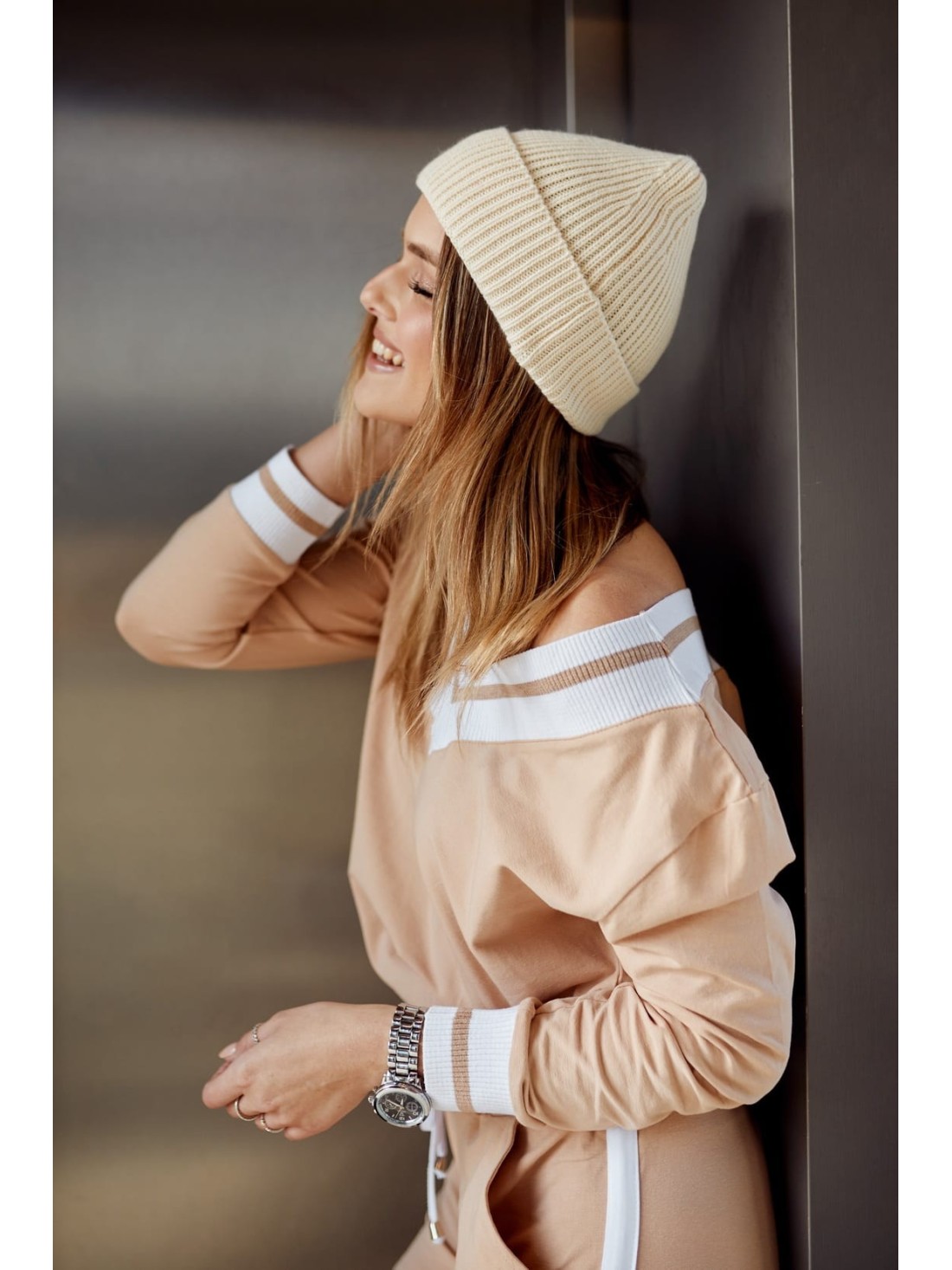 Women\'s cap, light beige, C74 - Online store - Boutique